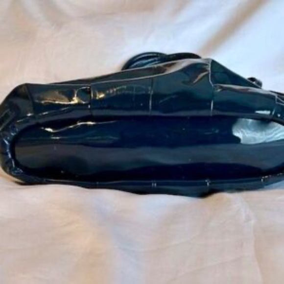 Coach Very Dark Blue Patent Leather Shoulder Bag with Dust Bag - Picture 7 of 9